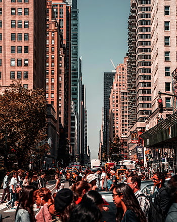 New York City, přeplněná ulice, tyčící se mrakodrapy, živé denní světlo, lidí, kteří jdou, výškové budovy, městské scény, panoráma města, rušná ulice, během dne, chodců