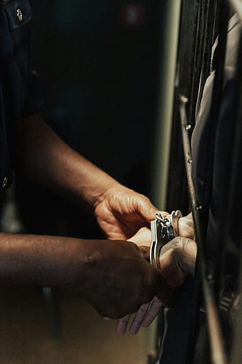 manette, prigioniero, prigione, forze dell'ordine, cella di prigione, mani, immagine dettagliata, azione, arresto, moderazione, sicurezza
