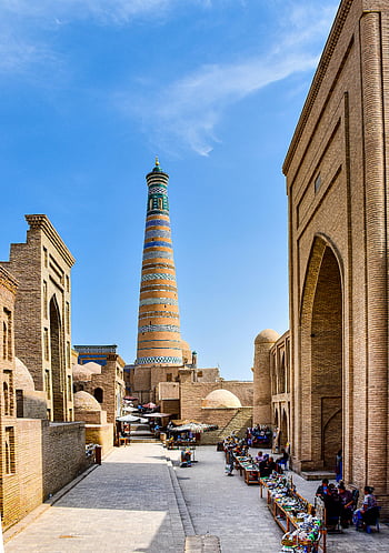 islam khoja minaret, khiva, Uzbekistán, historické architektury, jasně modrá obloha, minaret, okolní architektura, Tradiční budovy, stánky, kulturní dědictví, střední Asie