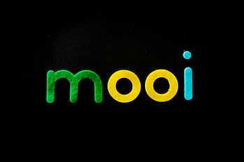 mooi logo, Závalná typografie, moderní design, zelená žlutá modrá, černé pozadí, barevný text, vzhled loga, Moderní logo, Typografický design, grafický design, Logo Art