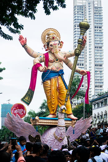 ganesh idol, ganesh chaturthi, mumbai, Indie, Barevný průvod, festival, Khetwadi Cha Morya, 2024, náboženské oslavy, kulturní akce, socha