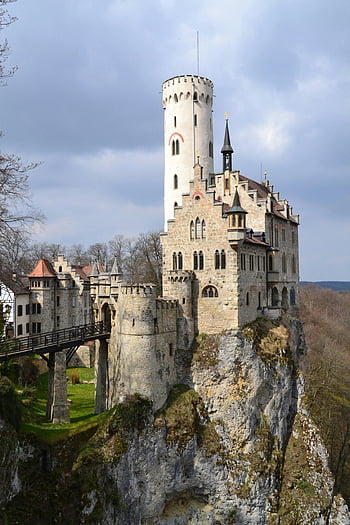 lichtenstein slot, middelalderlig arkitektur, Cliffside Castle, Bedøvelse slot, rig historie, Grå og hvidt slot, ligger på en klippe, Middelalderens historie, slot arkitektur, naturskøn slot, historiske slot