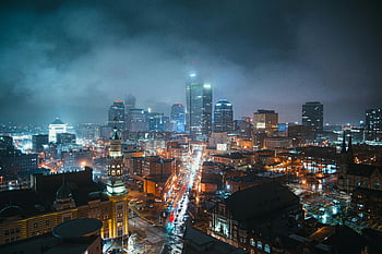 widok z lotu ptaka, fotografia, oświetlone miasto, Skyline Indianapolis, Podświetlone drapacze, tętniący życiem ulica, Widok nocny, pejzaż miejski, Miejski krajobraz, Fotografia lotnicza, fotografia nocna