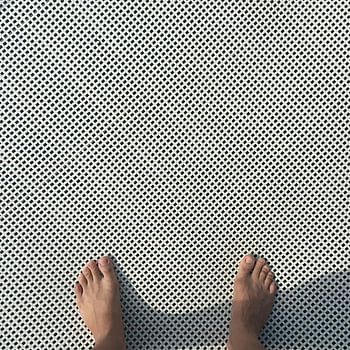 bare feet, textured grid, top-down view, simplicity, contrast, grid pattern, person's feet, minimalistic, foot photography, barefoot, surface texture