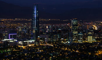 Betonbauten, Stadtbild, Glühende Wolkenkratzer, Helle Lichter der Stadt, Nachtsicht, städtische Skyline, Stadt in der Nacht, beleuchtete Gebäude, moderne Architektur, Lichter der Stadt, Nacht Stadtbild
