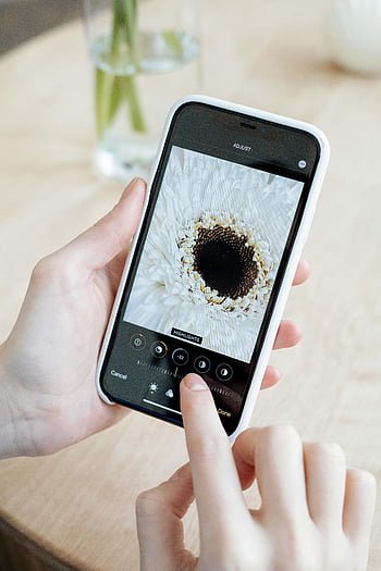 smartphone, hands, editing, white flower, editing tools, photo editing, mobile editing, smartphone editing, close-up, photo manipulation