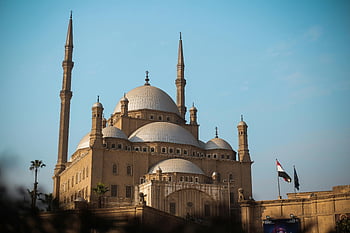 Historická mešita, Káhira, Majestátní kopule, minarety, architektonické krásy, Egypt, islámské architektury, náboženské budovy, kulturní památka, střední východ, historické místo