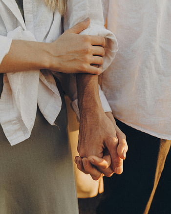 pár drží za ruce, láska a náklonnost, detailní fotografie, Maringá Brazílie, romantické gesto, ruku v ruce, milující pár, romantický pár, intimní okamžik, Romantická fotografie, pár fotografování