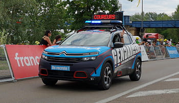 Citroën C5 Aircross, gendarmaria, caravana, tour de france, 2019, Chalon Sur Saone, carro de polícia, Veículo para Eventos, corrida de estrada, multidão, espectadores