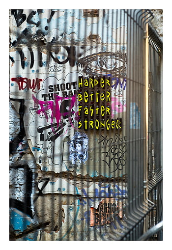 falfirkálás, hullámos fém, utcai művészet, élénk színek, városi művészet, fal művészet, tarka graffiti, kifejező művészet, szabadtéri művészet, graffiti fal, utcai kifejezések